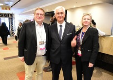 Laurent Nys, CEO of the Brussels market (MABRU) and host of the next WUWM conference in NOvember 2025, with Stéphane Layani, CEO of Rungis Market in Patris and chair of the WUWM and Valérie Vion, board member of WUWM.